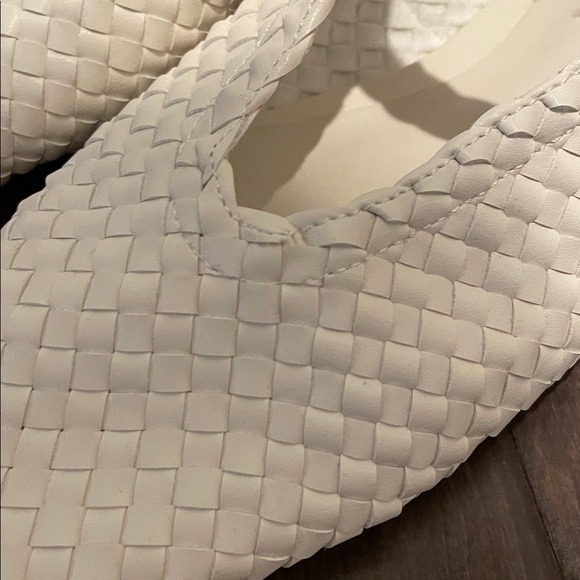 Steve Madden Dreaming Mary Jane Woven Flats Size 9 Ivory Buckled Strap Round Toe - Picture 9 of 13